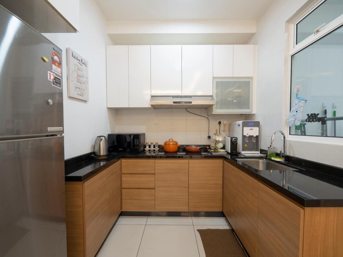 Seaview Condo Near Rf Mall, Food Court & Free Netflix Johor Bahru Extérieur photo